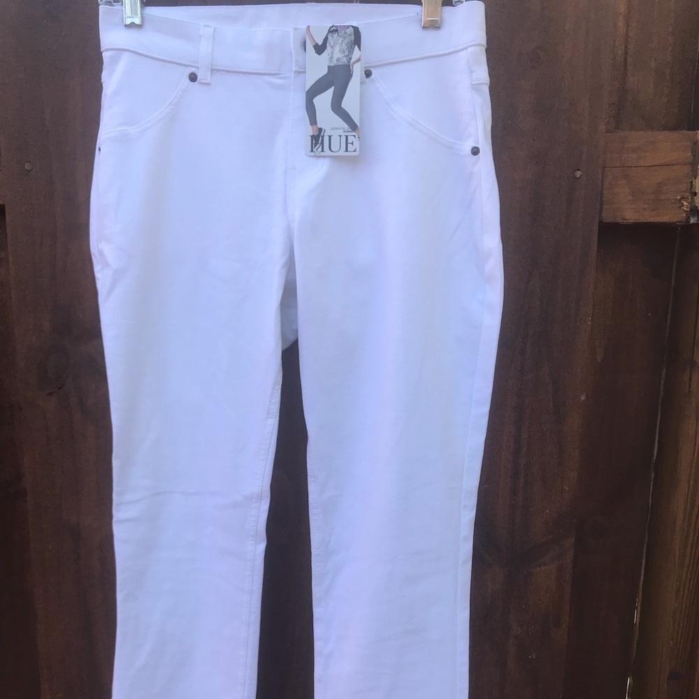 BRAND NEW WITH TAGS    JEANS